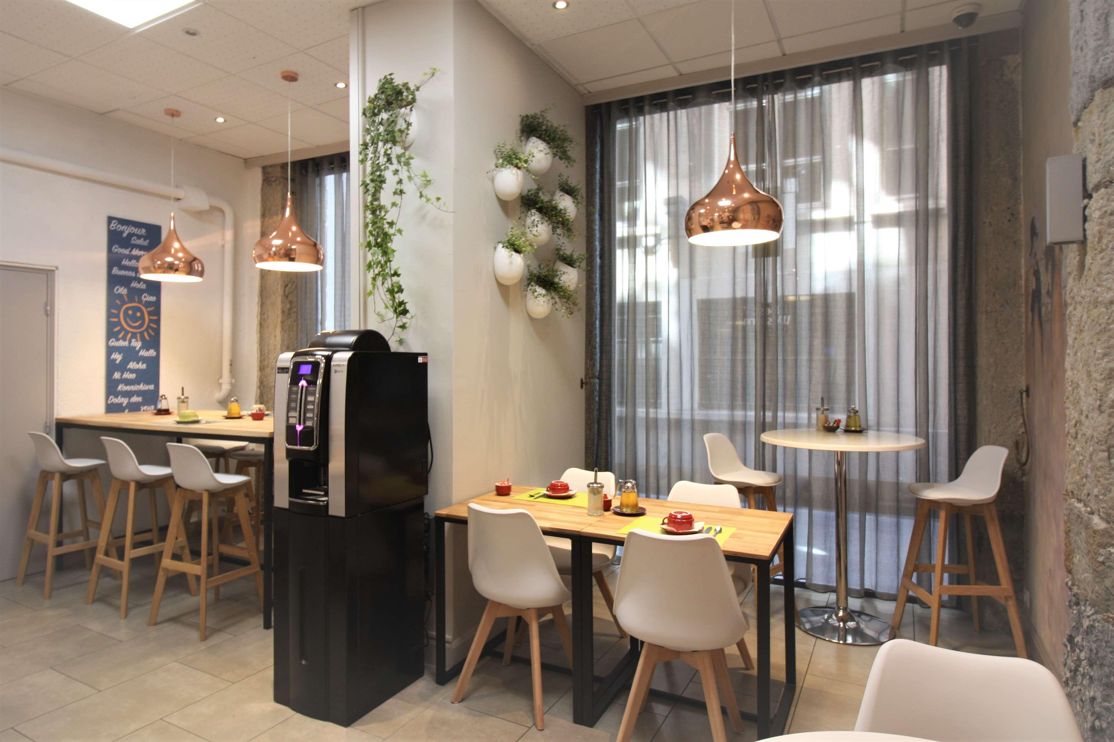Hotel Western Saint-antoine 3*